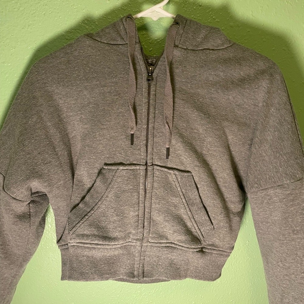 Super warm cropped hoodie